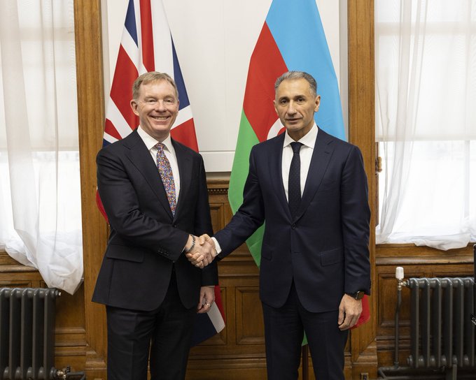 Обсуждено расширение сотрудничества в сфере ИИ между Азербайджаном и Великобританией