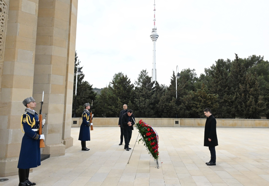 Заместитель премьер-министра Молдовы посетил Шехидляр хиябаны