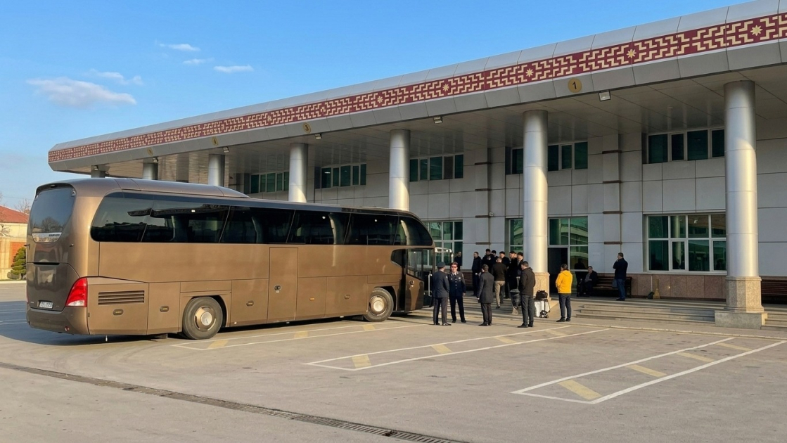 Пассажирские перевозки между Нахчываном и Ыгдыром осуществляются специальными автобусами