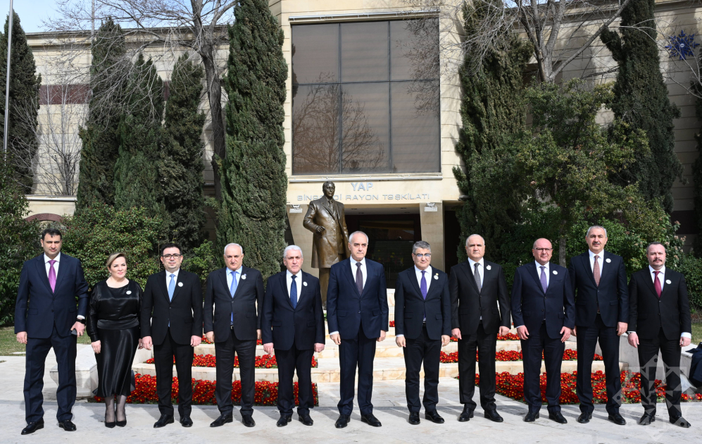 Бинагадинская районная организация партии &laquo;Ени Азербайджан&raquo; отмечает 33-ю годовщину со дня своего образования