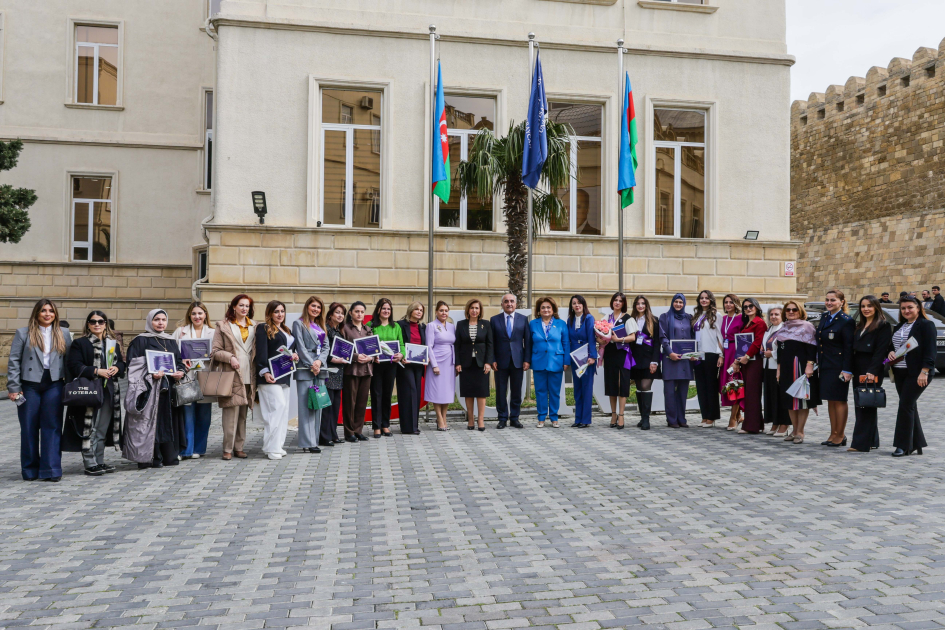 В UNEC прошел 1-й Международный симпозиум на тему &laquo;Роль женщин в устойчивом социально-экономическом развитии&raquo;