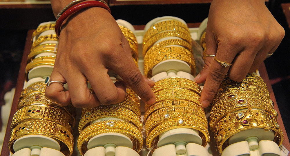 Азербайджан возобновил импорт ювелирных изделий из двух стран