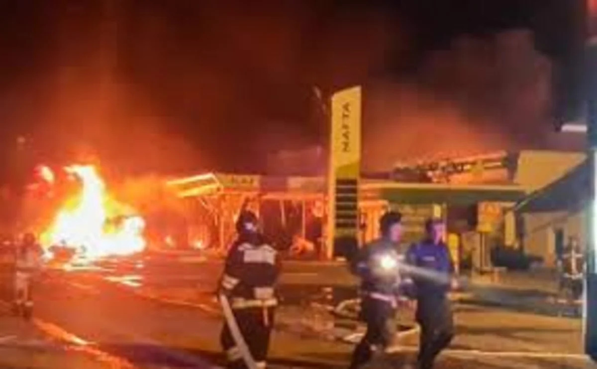 В Петербурге произошел пожар на АЗС