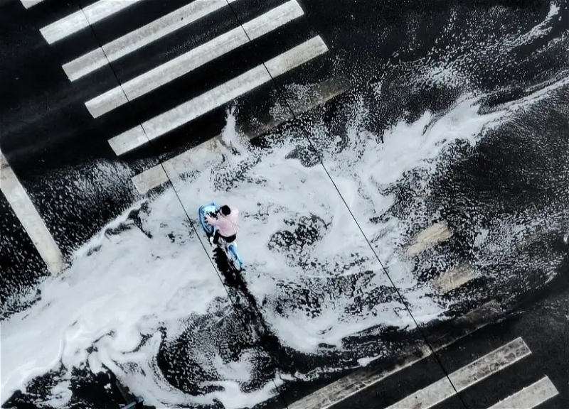 В Иране предупредили об опасности кислотных дождей после ударов по нефтехранилищам