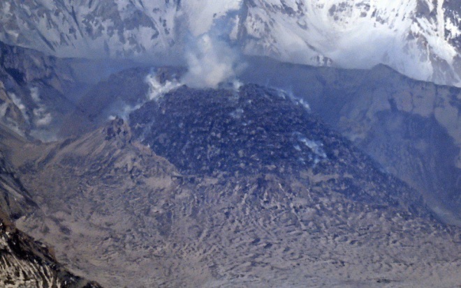 Новый купол вулкана Шивелуч вырос до 2,4 км над уровнем моря