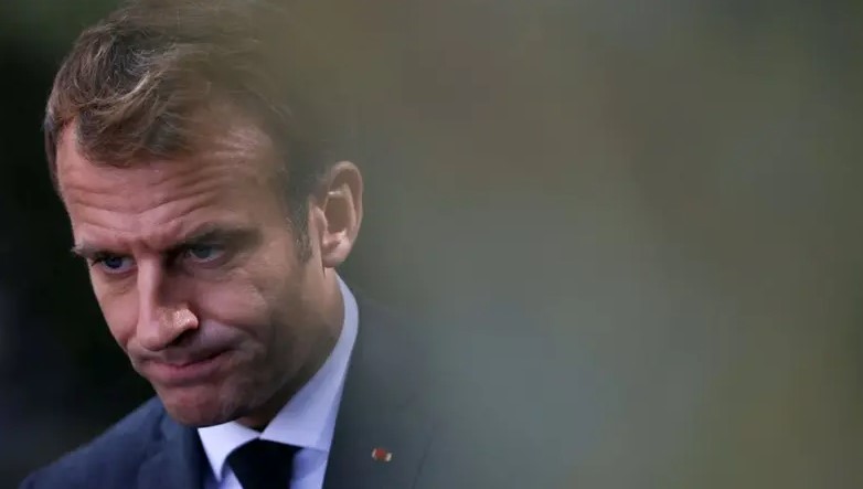 Макрон после разговора с Алиевым позвонил Пезешкиану