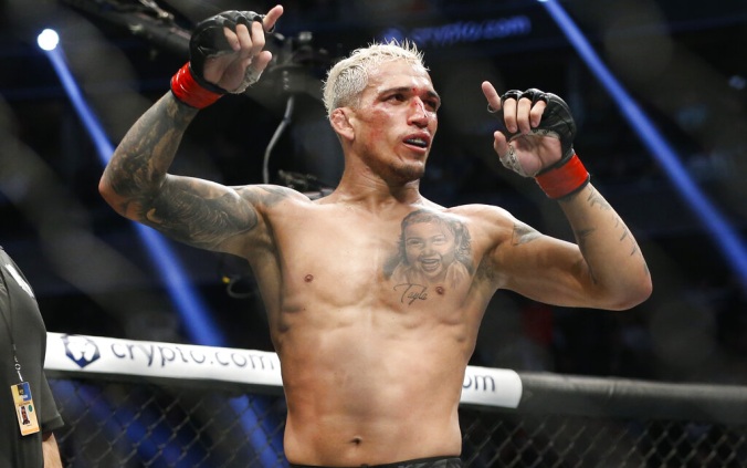 Оливейра победил Холлоуэя и стал чемпионом ВMF