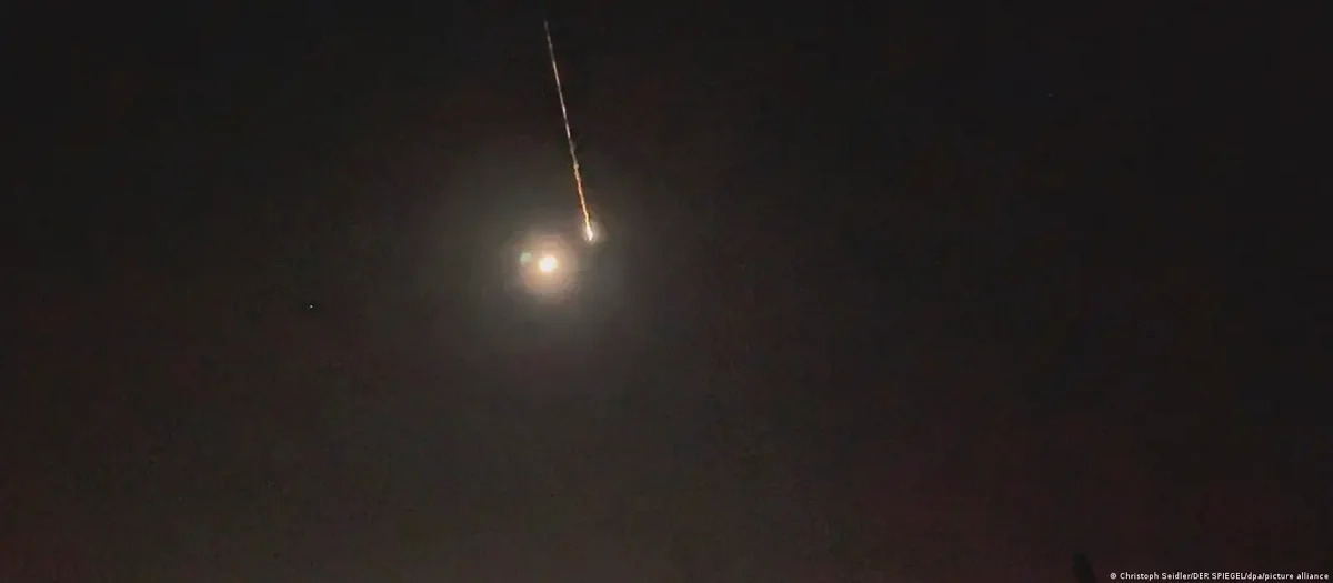 Фрагменты метеорита повредили дома на юго-западе Германии