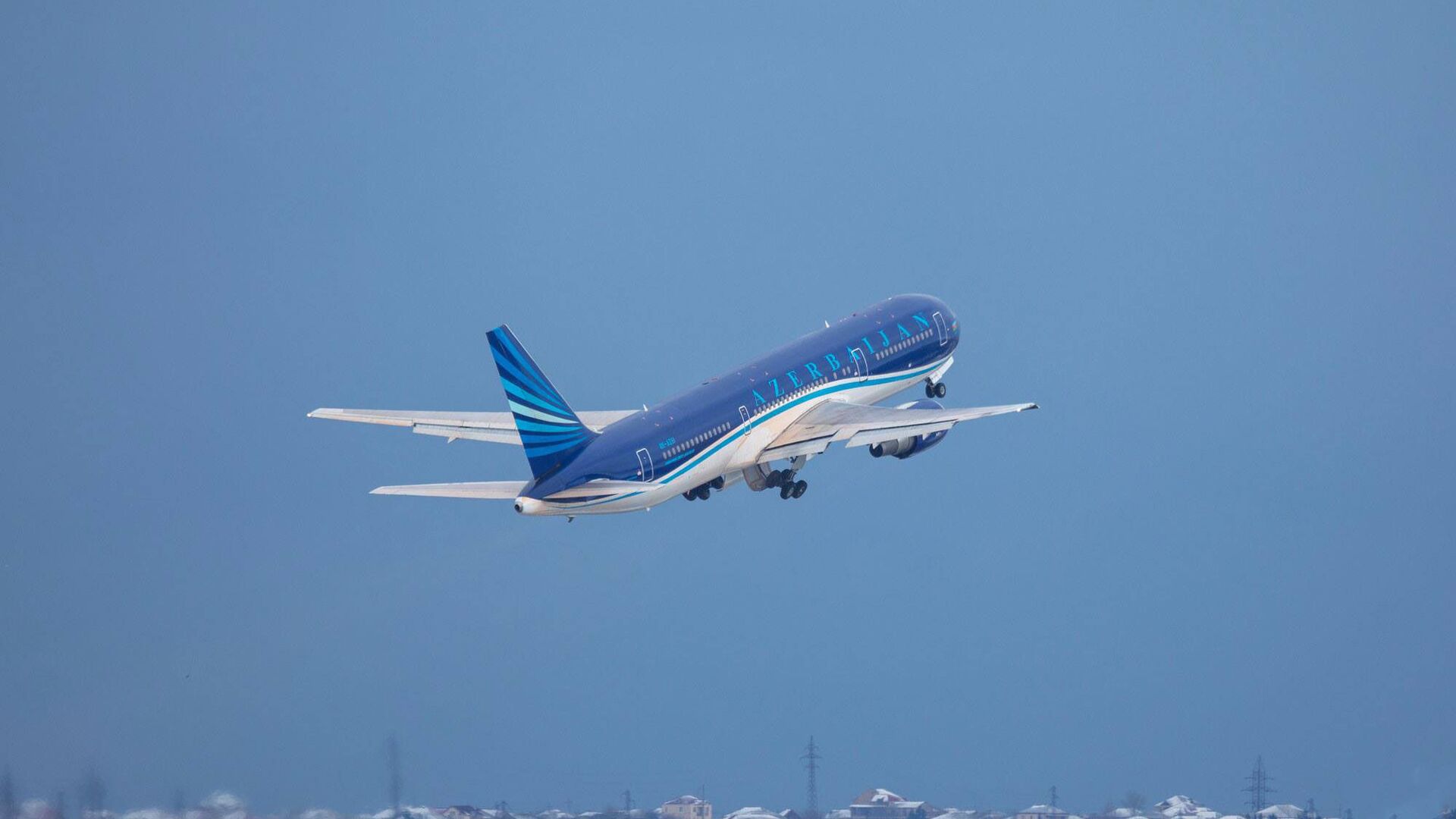 AZAL организовал очередной эвакуационный рейс из Маската в Баку