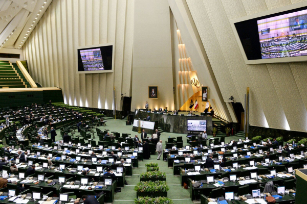 В иранском парламенте выступили против Моджтабы: это смешно...