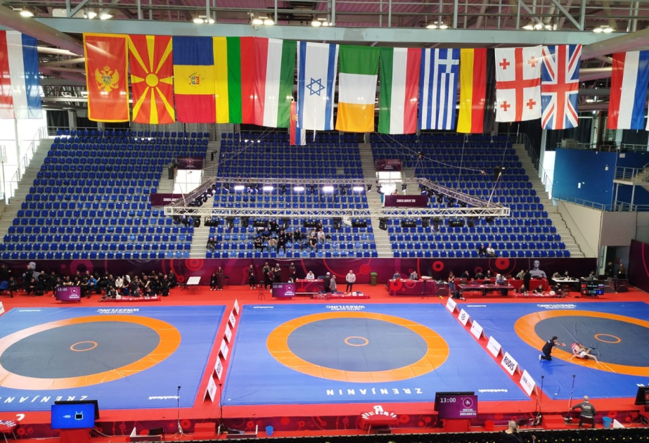 Чемпионат Европы: 5 азербайджанских борцов вышли в полуфинал