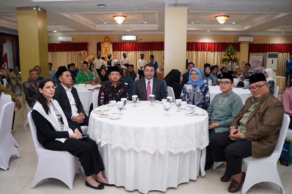 В Джакарте дан ифтар