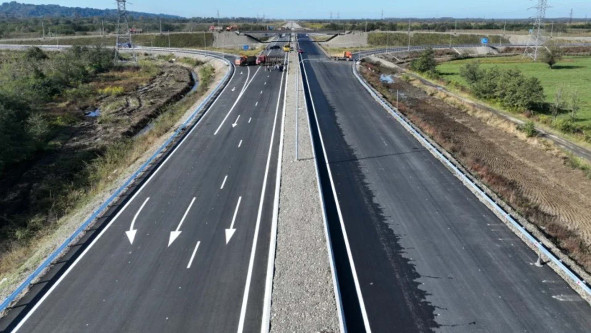 Грузия отменила тендеры на строительство дорог к границам с Азербайджаном и Арменией