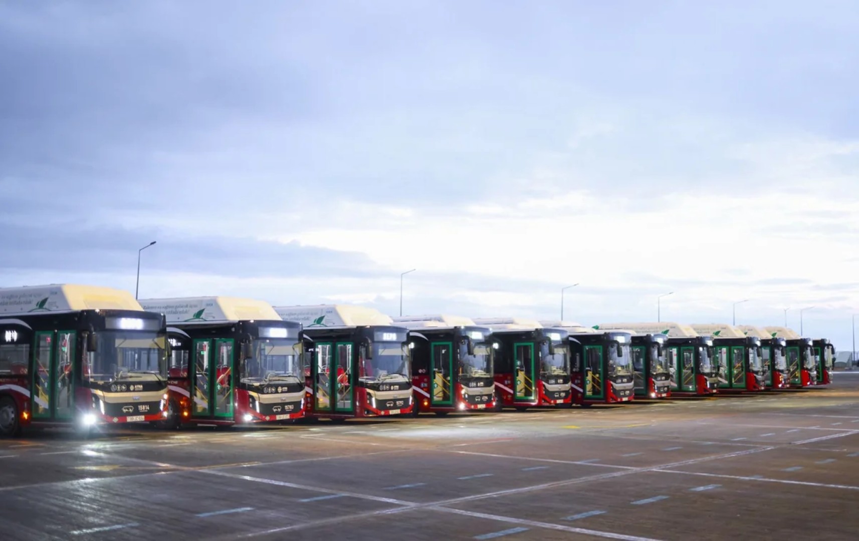 В Баку обновлены автобусы на регулярном маршруте №49