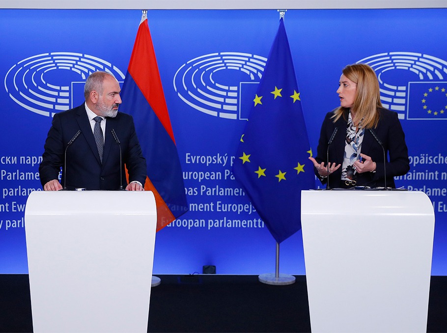 Пашинян: Миссия наблюдателей ЕС продолжает свою деятельность в Армении