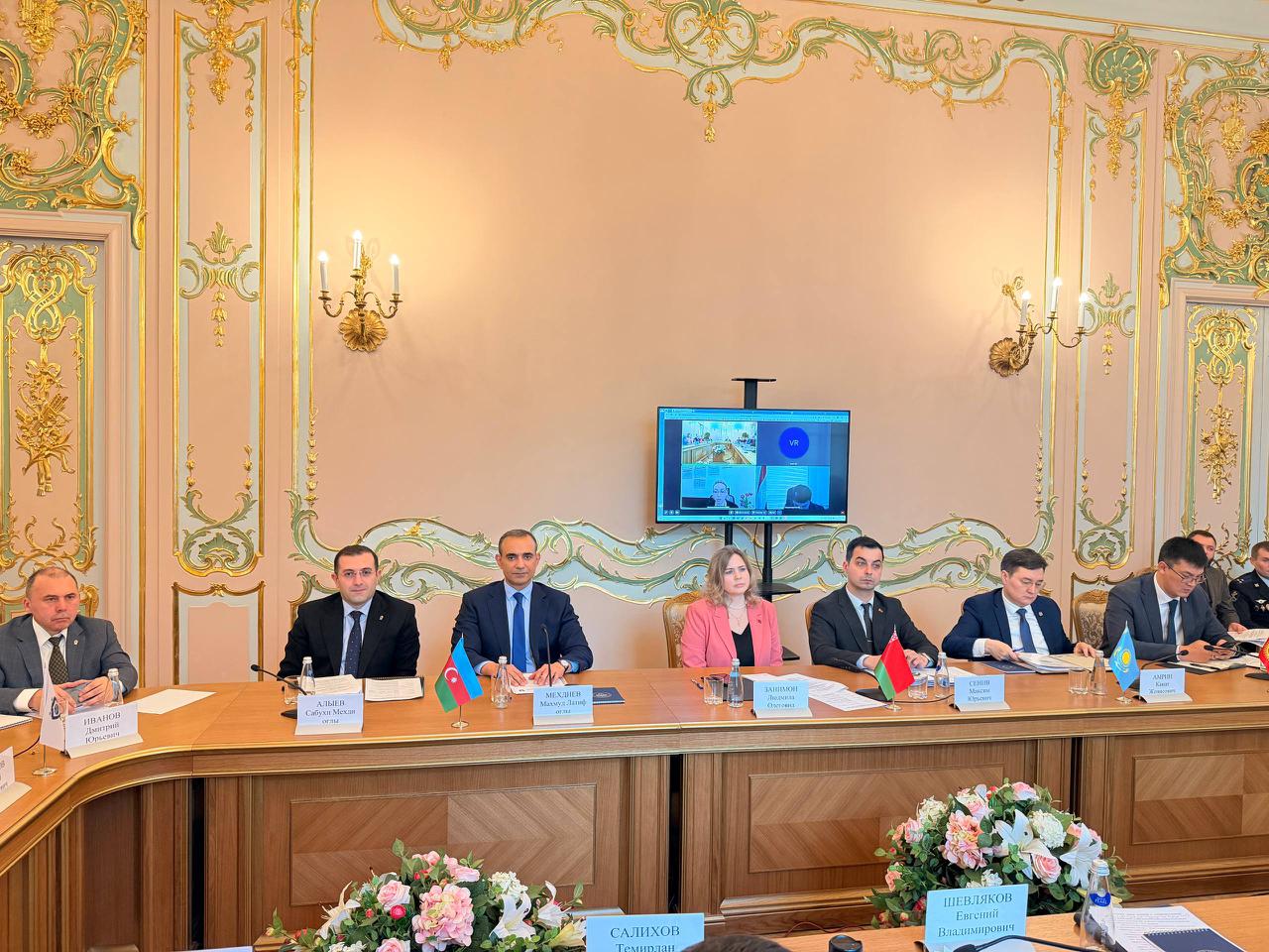 Битва гигантов