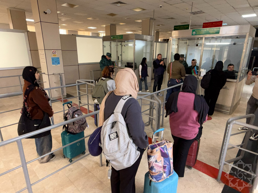 Еще 39 граждан Индии, эвакуированных из Ирана, пересекли границу с Азербайджаном