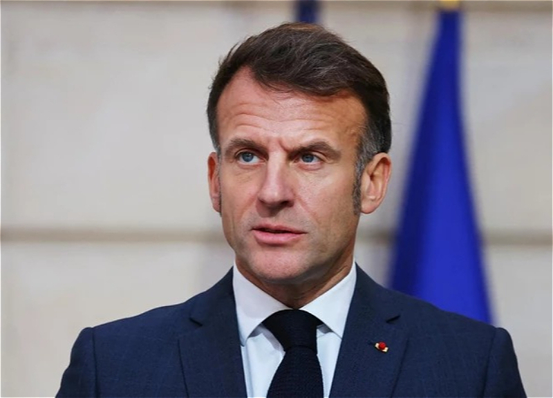 Макрон считает, что решение США о смягчении санкций против РФ не приведет к их отмене