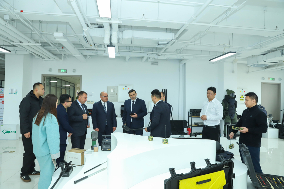 Делегация ANAMA посетила китайские компании, специализирующиеся на производстве оборудования для разминирования
