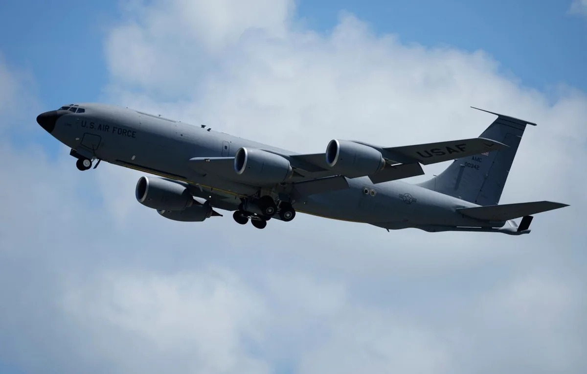 СМИ сообщили о пяти поврежденных самолетах-заправщиках США