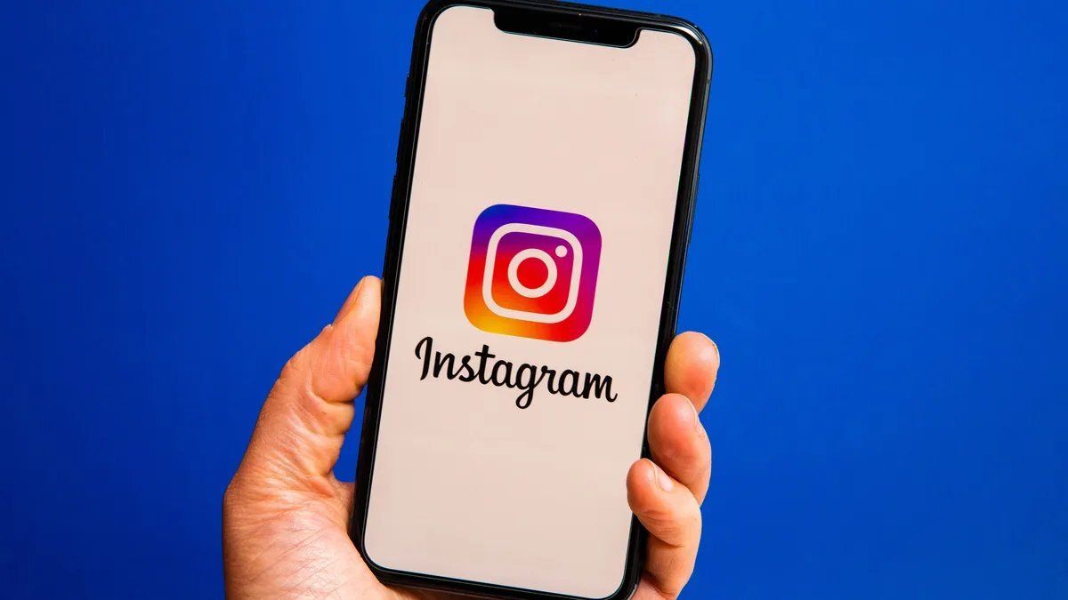 Instagram открывает личные переписки