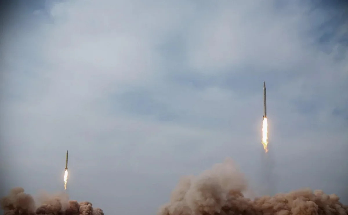 Армия Израиля заявила, что начала перехват ракет после нового залпа из Ирана