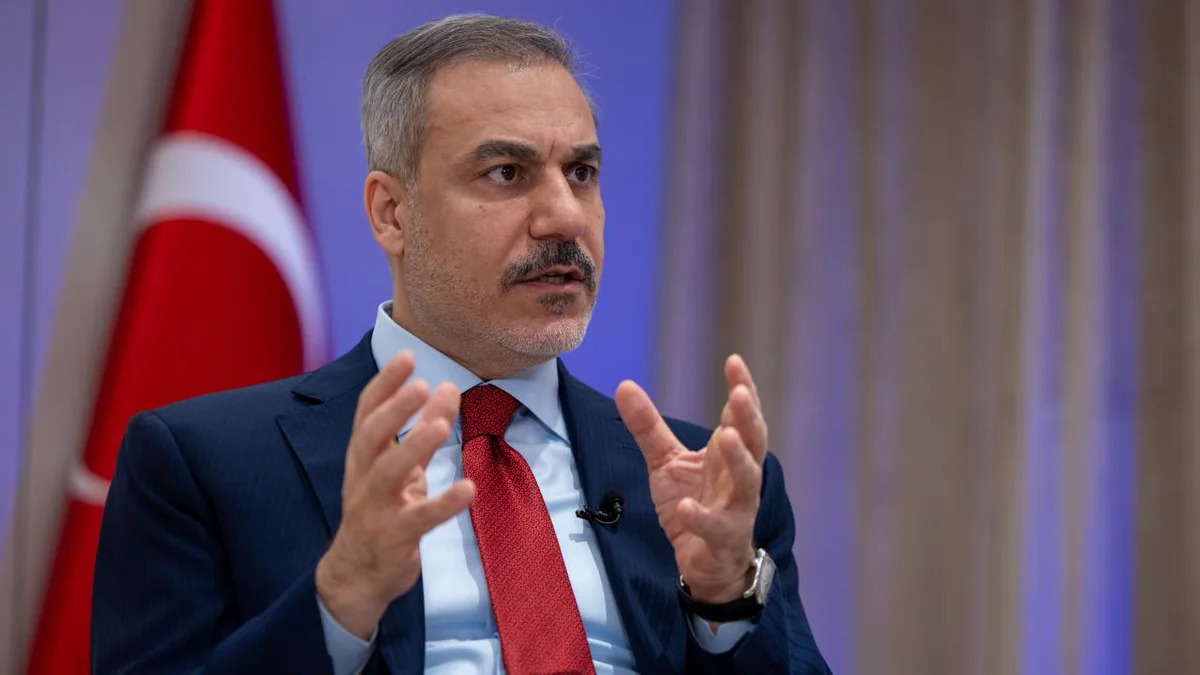 Хакан Фидан: Война в Иране должна быть немедленно остановлена