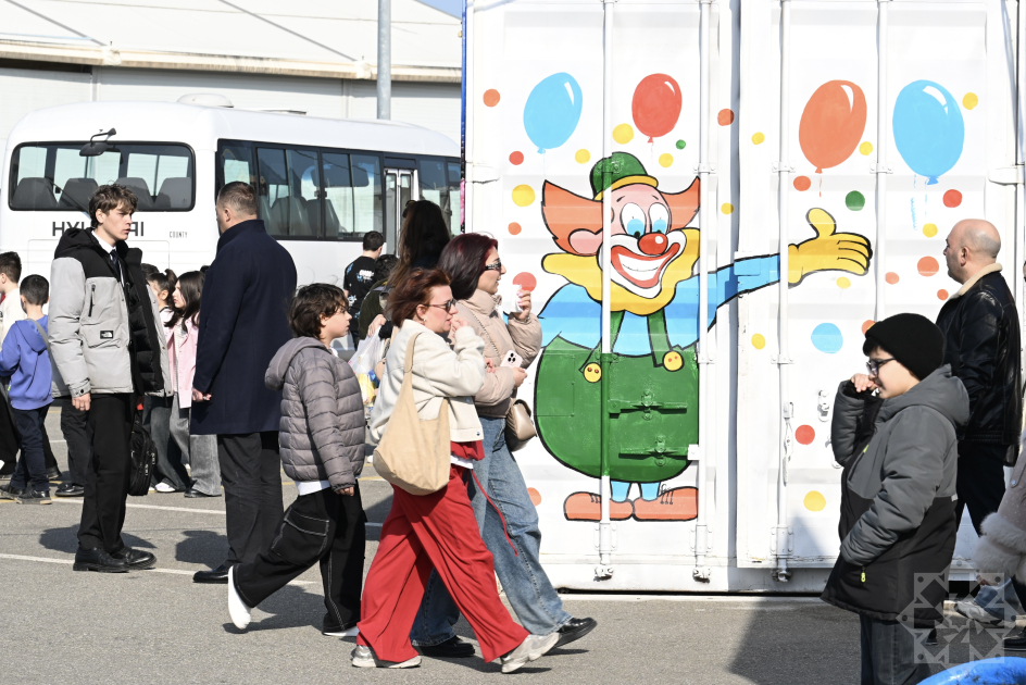 Шоу &laquo;Восходящие к небу&raquo; в Баку