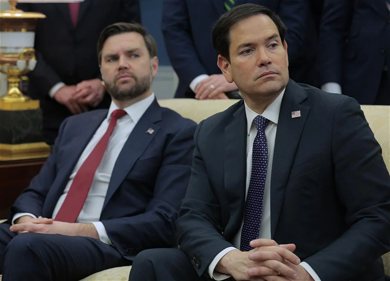 СМИ: Конфликт вокруг Ирана расколол команду Трампа на два лагеря