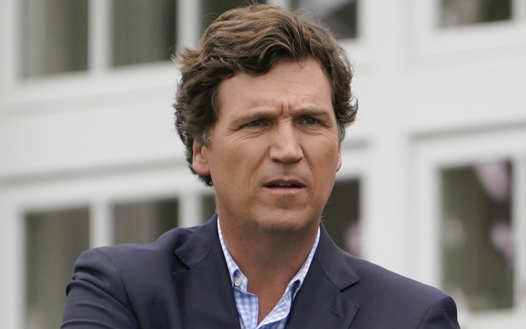 Карлсон заявил, что в США против него готовят дело "из-за общения с иранцами"