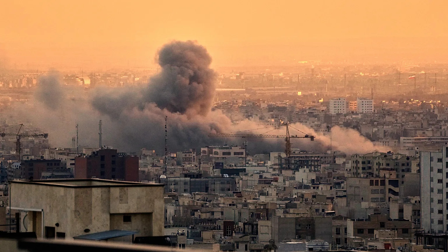 В провинции Тегеран 12 тыс. домов повреждены при ударах США и Израиля