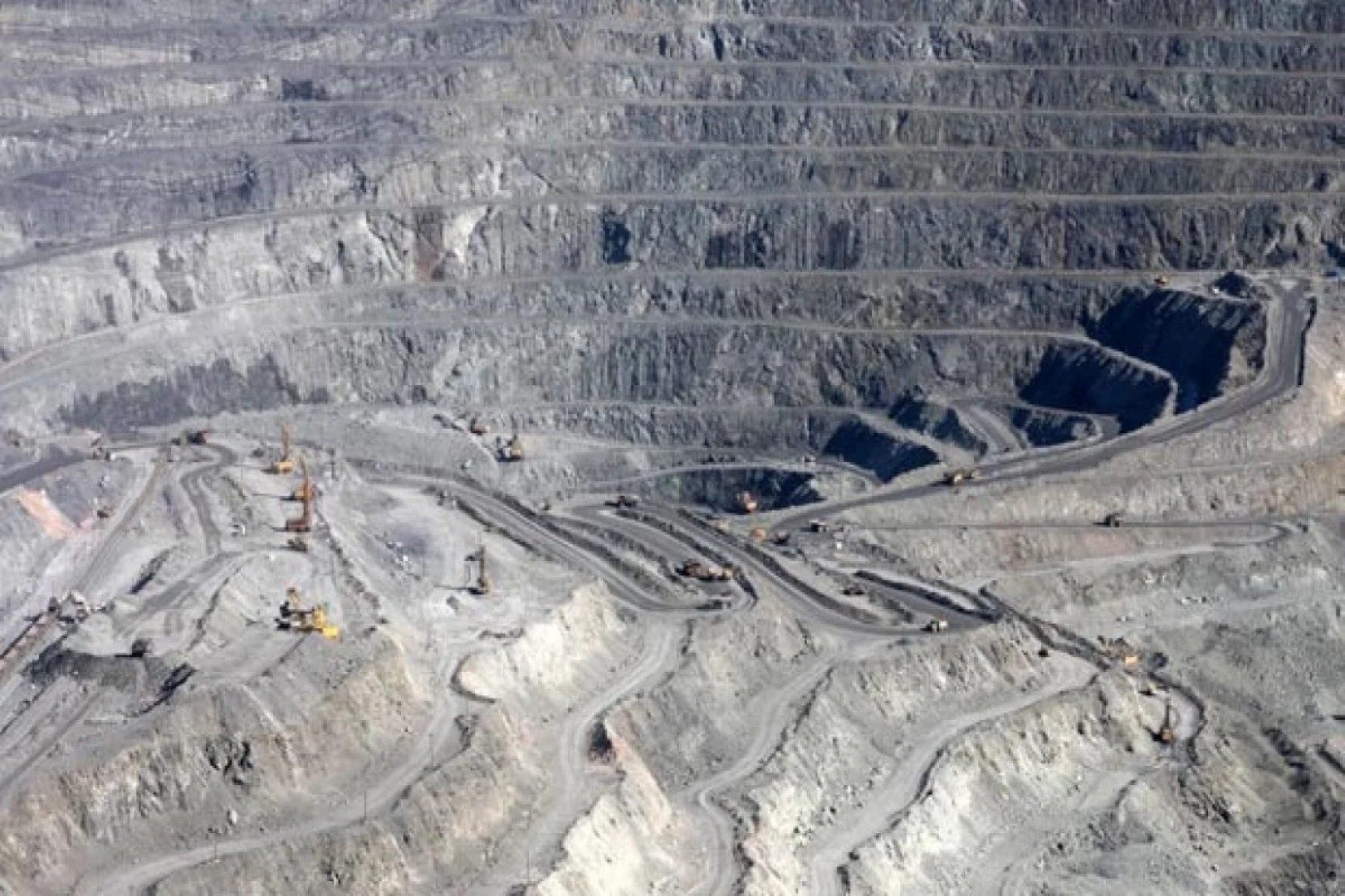 Милли Меджлис принял изменения в закон "О недрах"