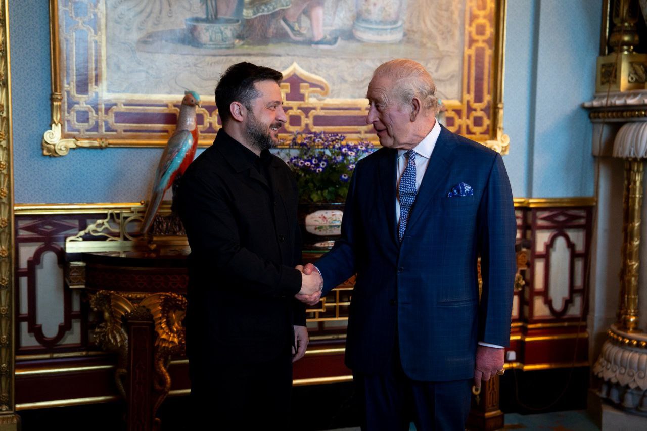 Карл III принял Зеленского