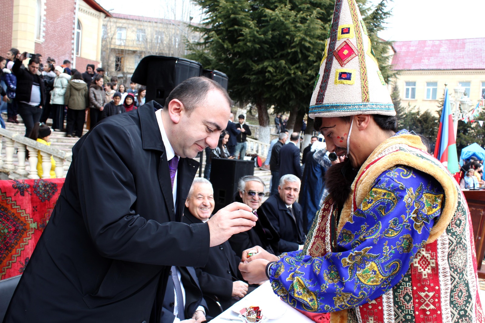 Весеннее пламя в горах