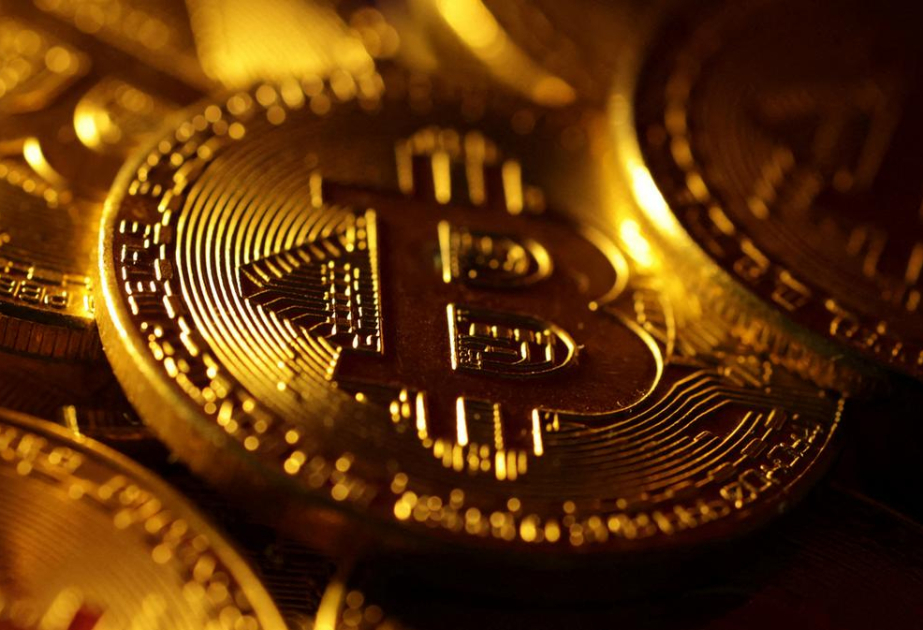 Биткоин стабилен