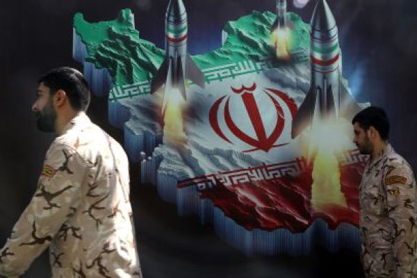 Иран готовится к долгой войне и требует гарантий