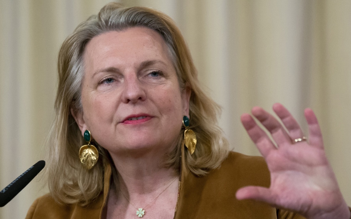 Кнайсль заявила, что вся репутация армии США стоит на кону в конфликте с Ираном