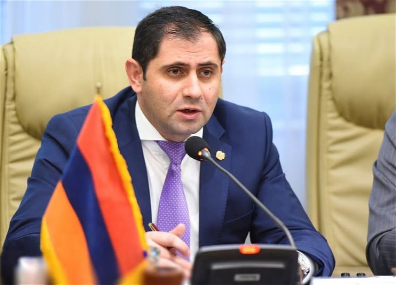 Министр обороны Армении ответил на критику предвыборной кампании во время войны в Иране