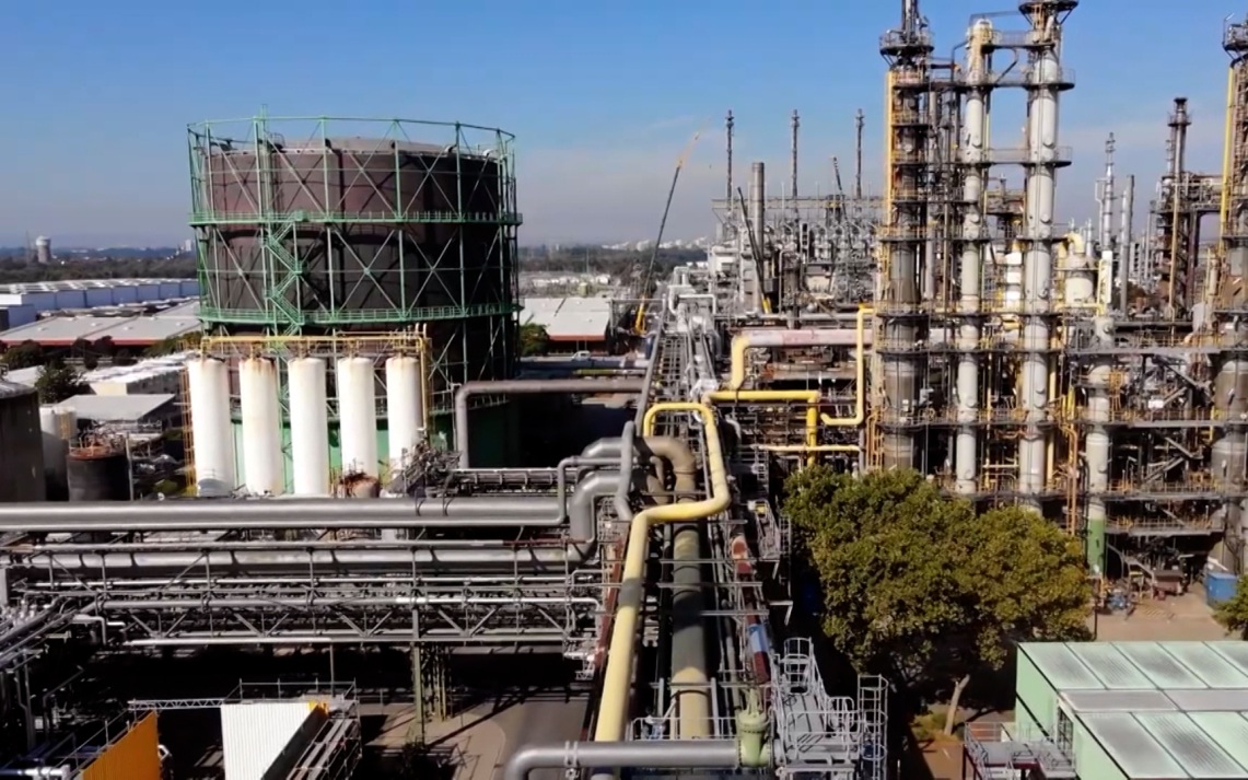 Цены на природный газ в Европе взлетели на 35% после нового удара Ирана