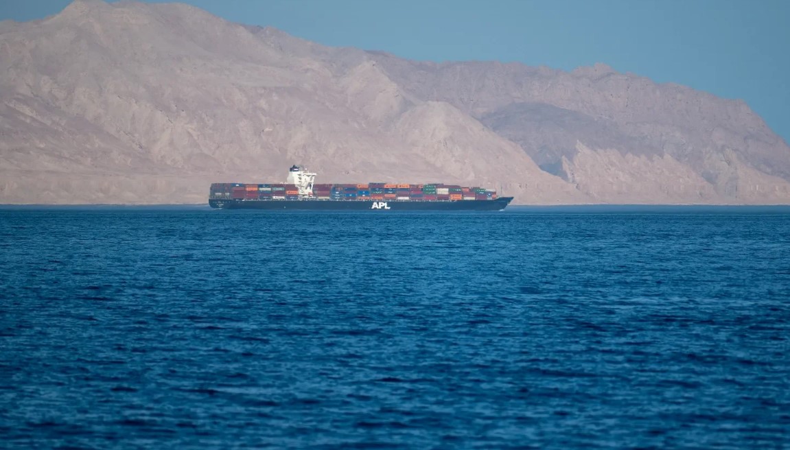 Иран назвал условие для прохода танкеров через Ормузский пролив