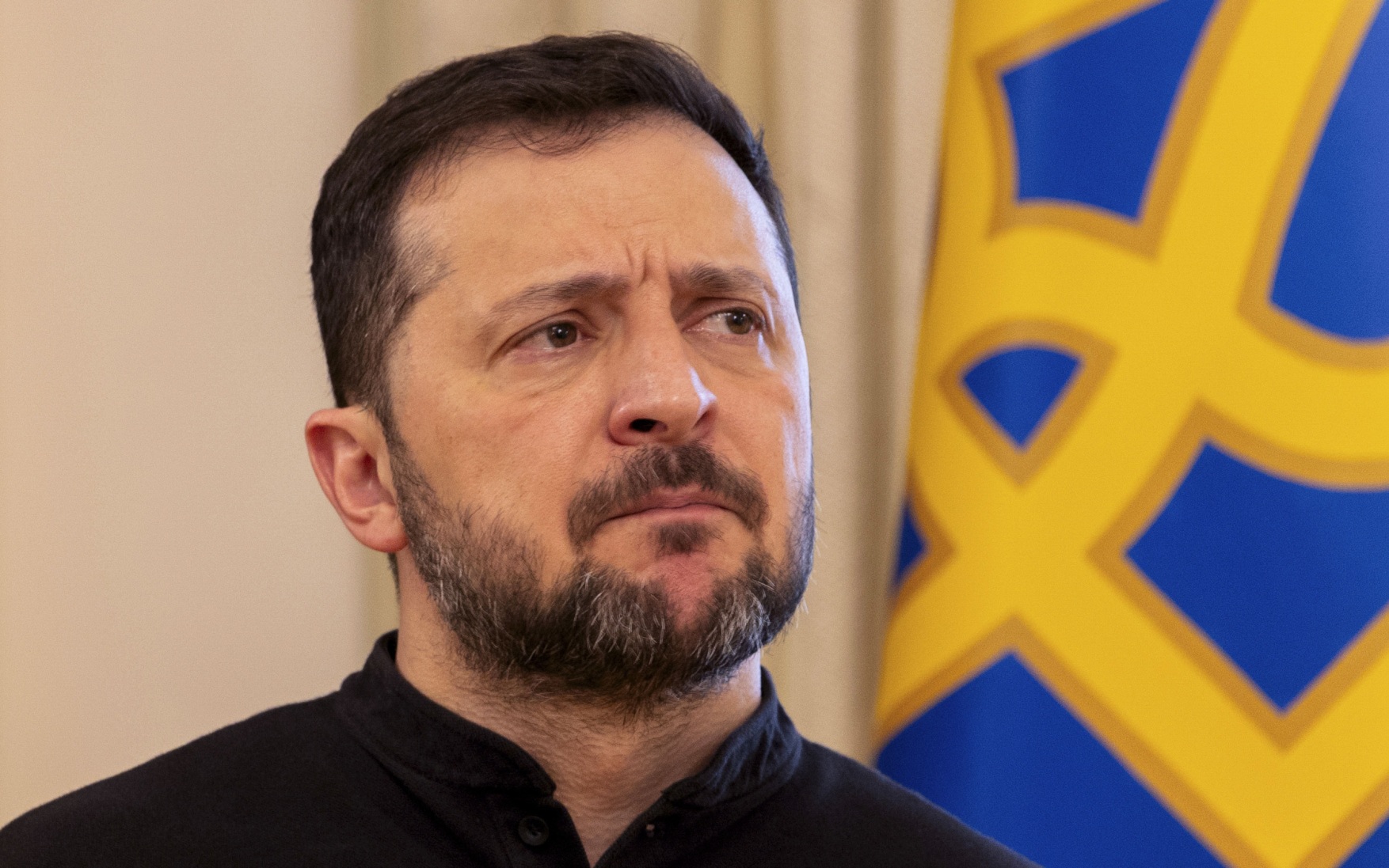 Зеленский пригрозил добраться до мессенджера MAX