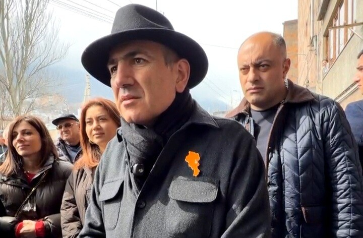 Пашинян предупредил армян о &laquo;сокрушительной войне&raquo;