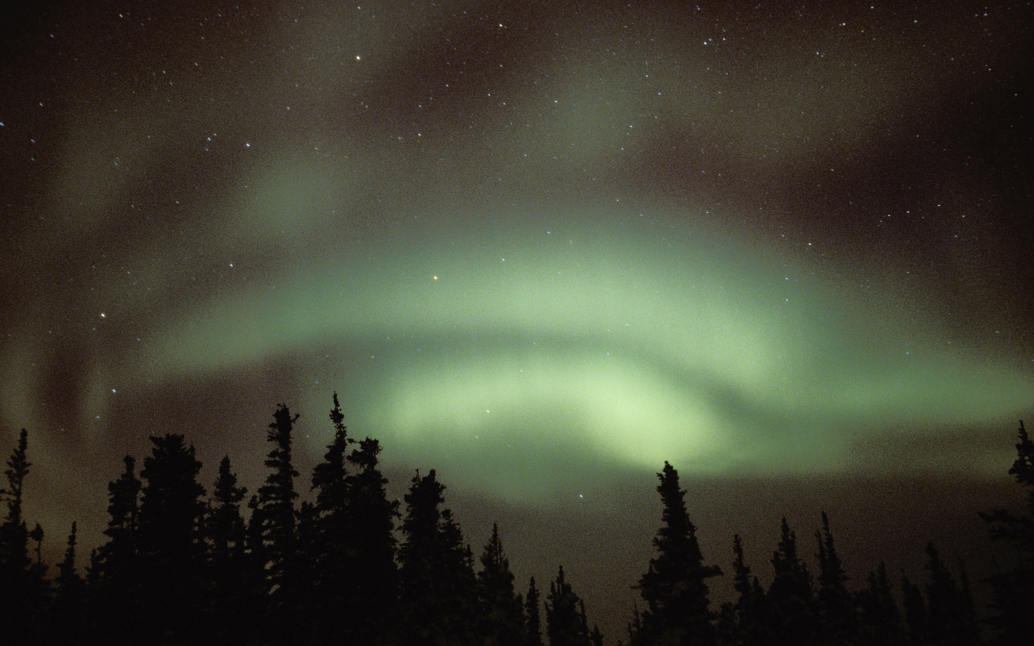 К Земле пришло облако плазмы, ожидается всплеск полярных сияний
