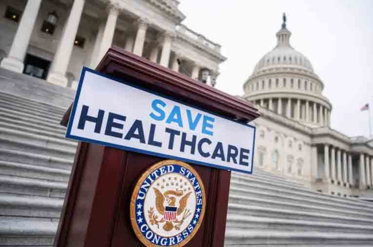 Скандал в США: разворовали 14 миллиардов на здравоохранение