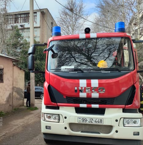 Пожар в жилом доме в Гяндже