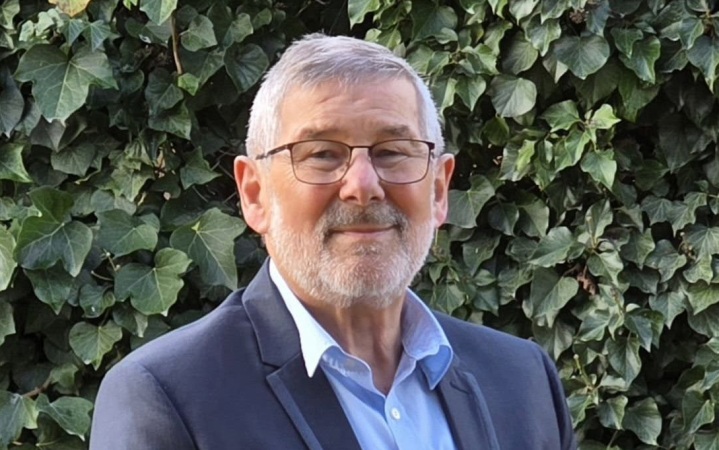 Пост мэра во Франции занял кандидат с фамилией, похожей на "Гитлер"