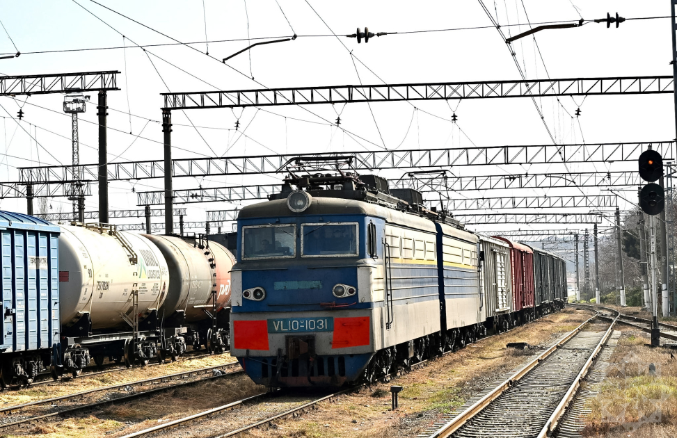 Очередной состав в Армению транзитом через территорию Азербайджана