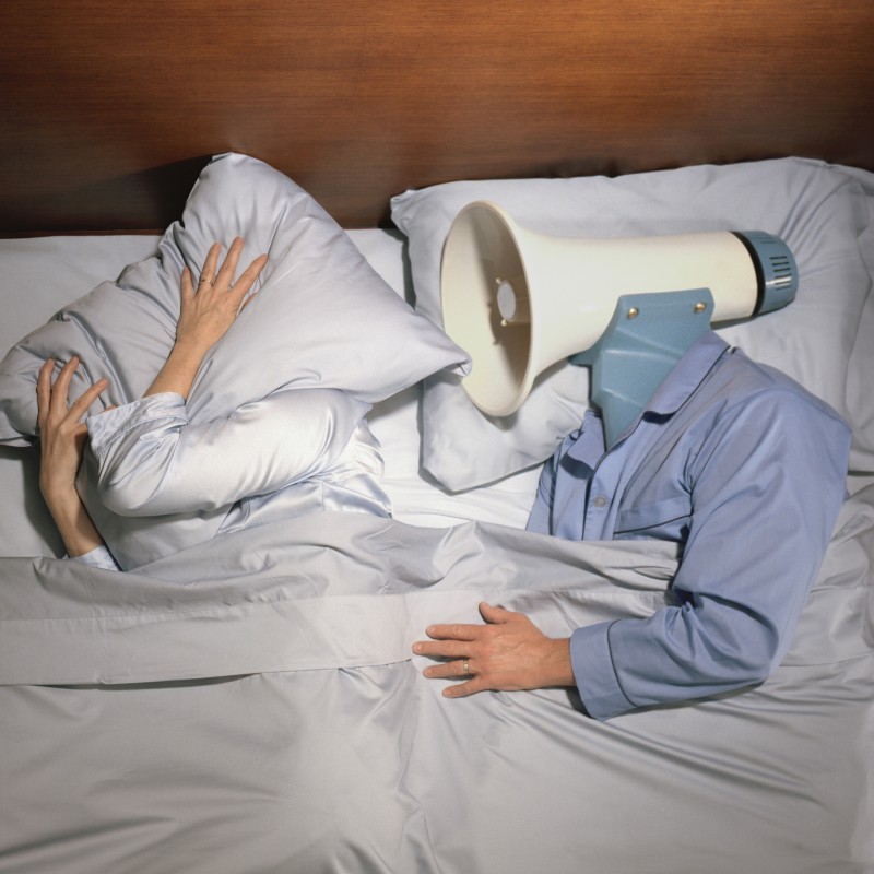 Врач рассказала, чем опасен храп