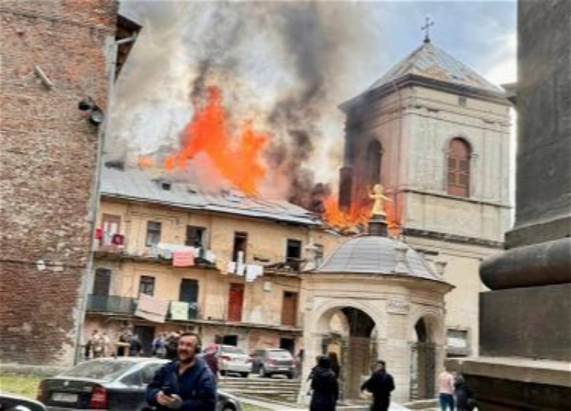 Россия ударила по центру Львова: есть пострадавшие