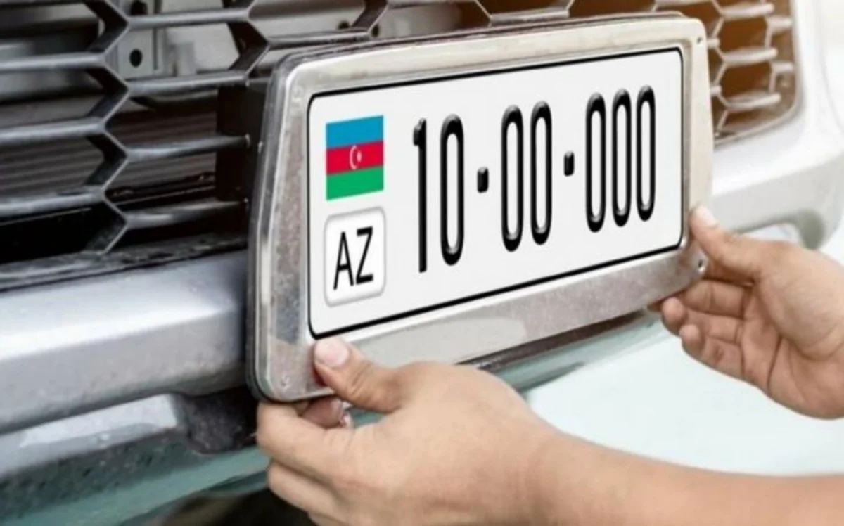 В Баку задержан подозреваемый в вымогательстве за возврат украденных госномеров